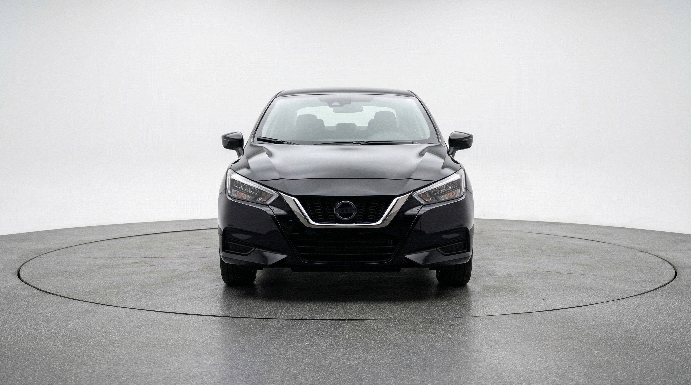 Used 2025 Nissan Versa SV FWD image 2