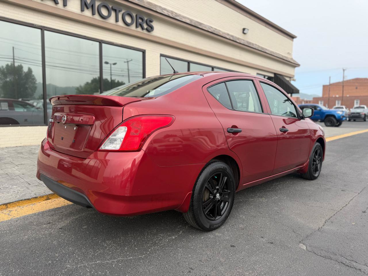 Used 2019 Nissan Versa S Plus FWD image 3