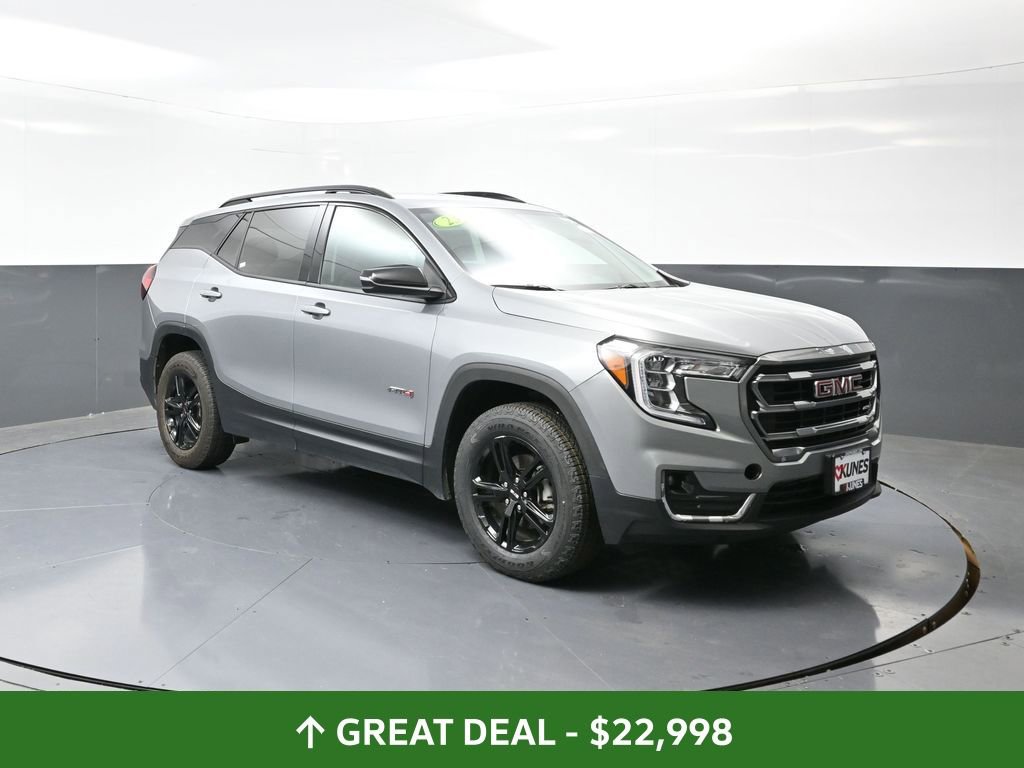 Used 2023 GMC Terrain AT4 image 5