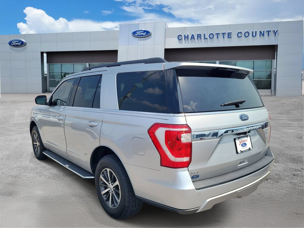 Used 2018 Ford Expedition XLT w/ Equipment Group 202A RWD image 3