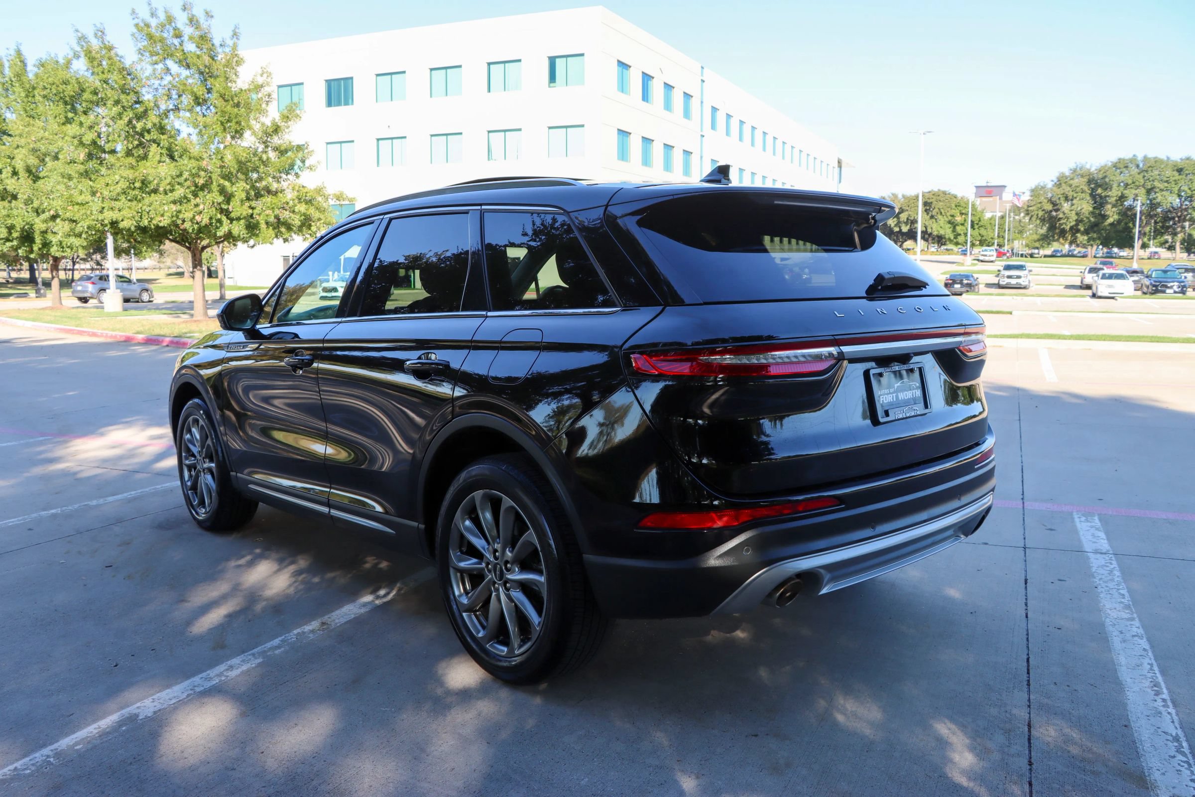 Used 2020 Lincoln Corsair AWD w/ Premium Package image 5