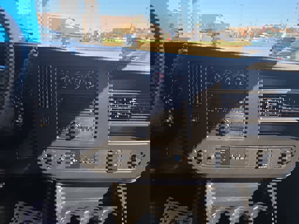 Used 2020 Chevrolet Express 3500 LS image 10