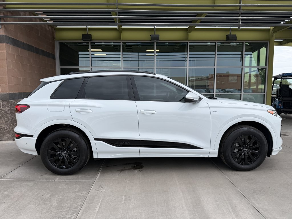 Used 2025 Audi Q6 e-tron Premium RWD image 9