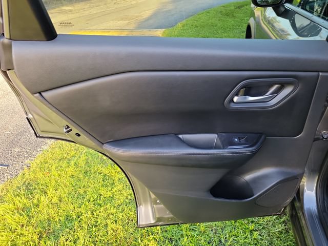 Used 2025 Nissan Rogue SV AWD/4WD image 15