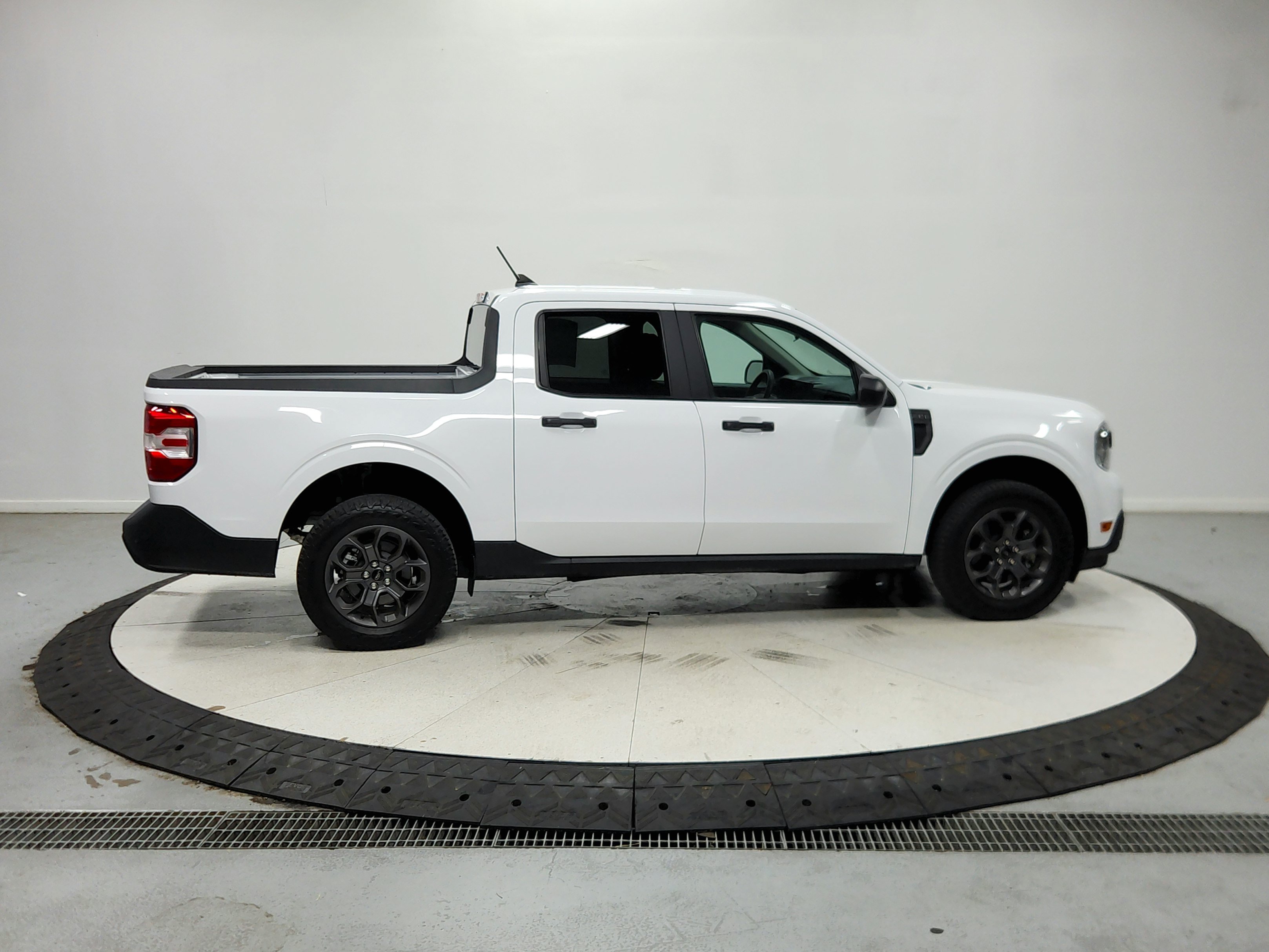 Used 2024 Ford Maverick XLT w/ Equipment Group 300A Standard AWD/4WD image 9