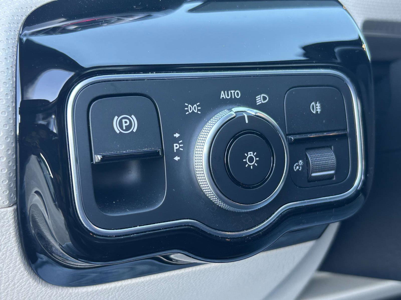 Used 2021 Mercedes-Benz A 220 image 24