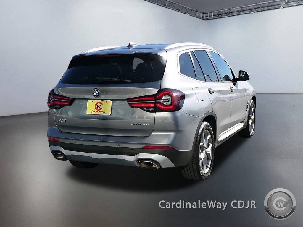 Used 2024 BMW X3 xDrive30i image 3