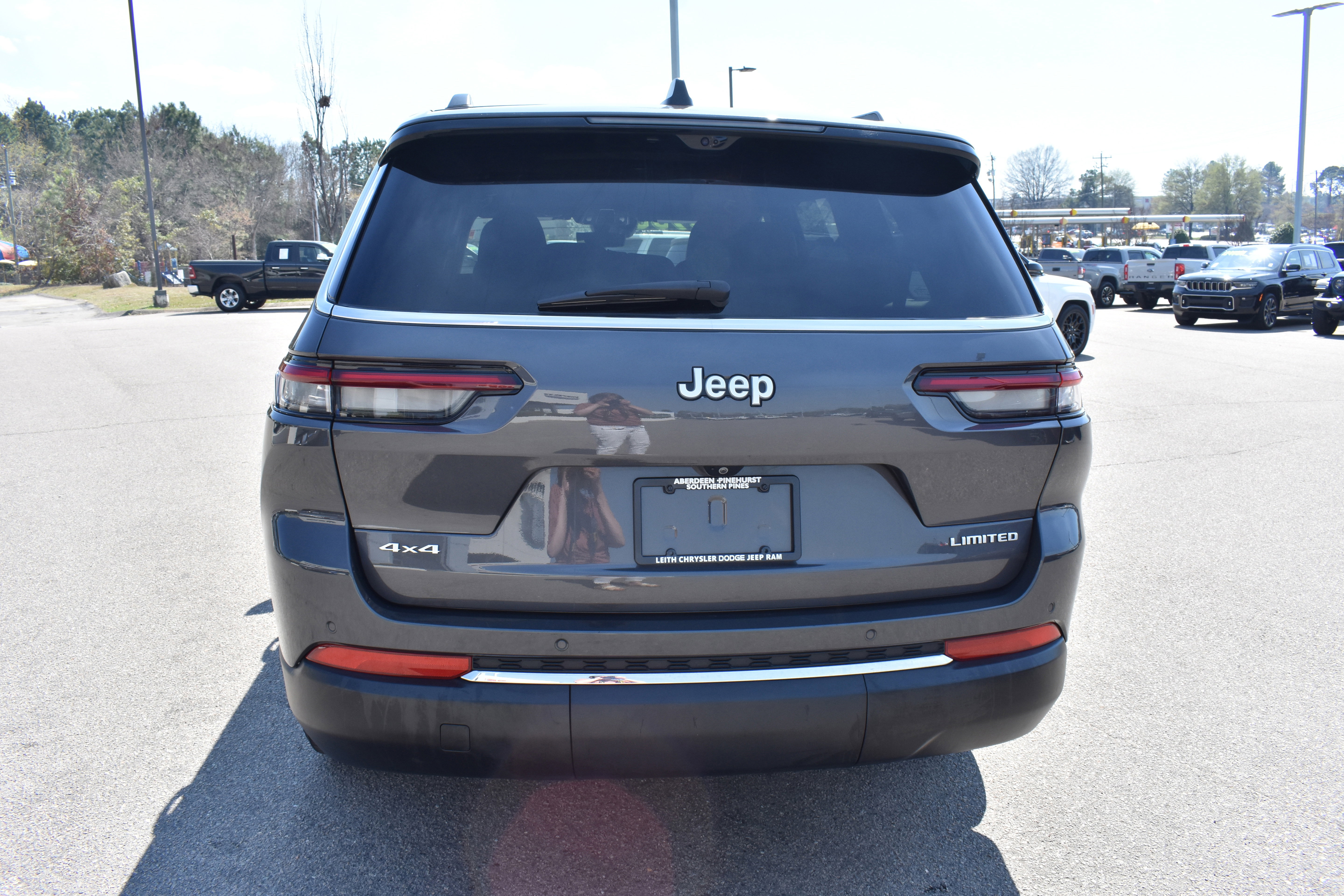 Used 2024 Jeep Grand Cherokee L Limited w/ Luxury Tech Group II image 8