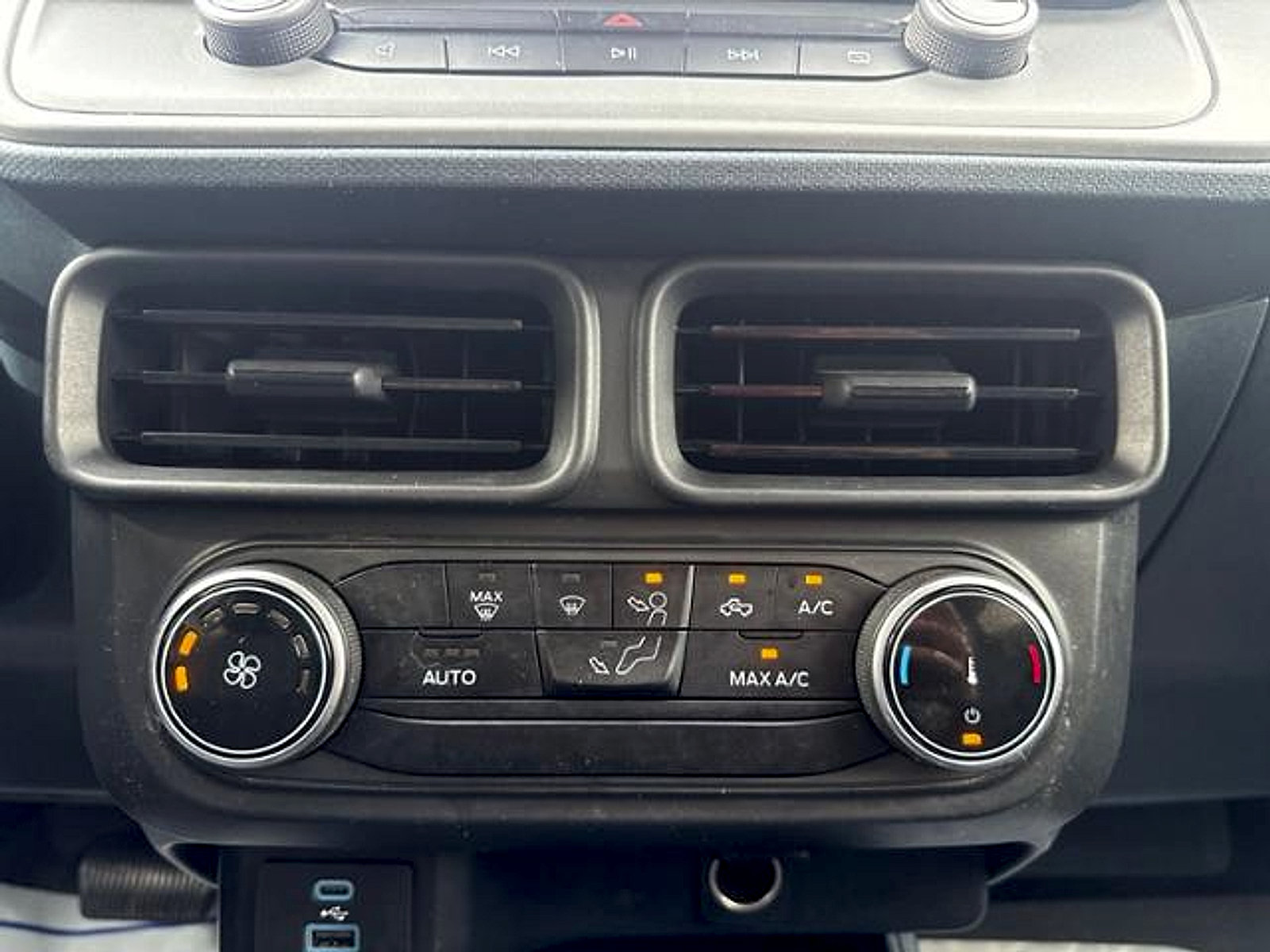 Used 2023 Ford Maverick XL w/ Equipment Group 100A Standard AWD/4WD image 19