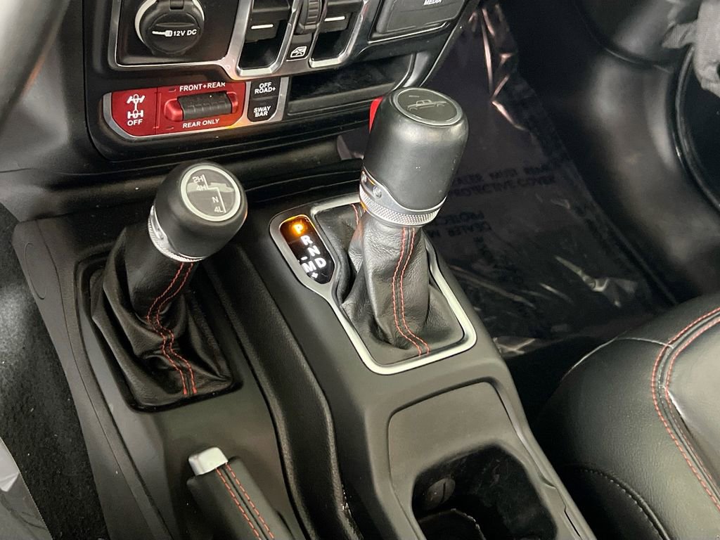 Used 2022 Jeep Gladiator Rubicon w/ Cold Weather Group AWD/4WD image 18