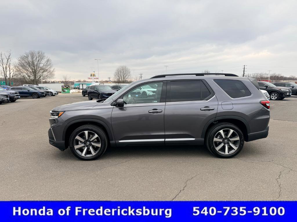 Certified 2025 Honda Pilot Elite image 3