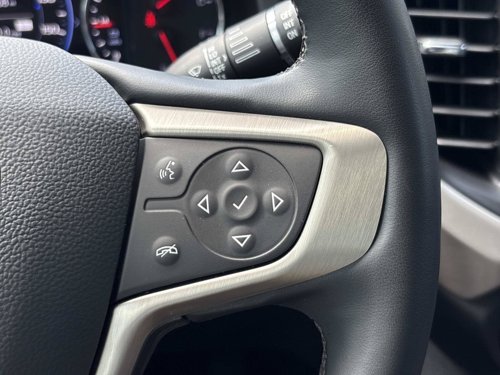 Used 2023 GMC Acadia Denali w/ Denali Technology Package FWD image 20