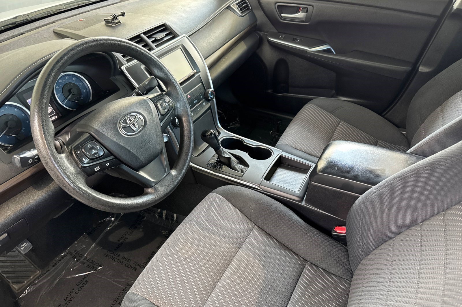 Used 2016 Toyota Camry LE FWD image 11