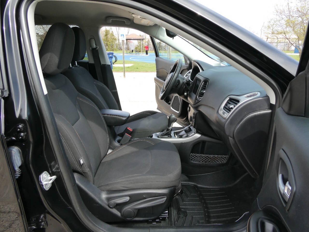 Used 2019 Jeep Compass Sport AWD/4WD image 28