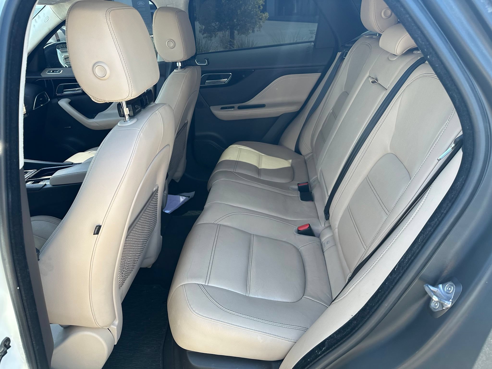 Used 2019 Jaguar F-PACE Prestige AWD/4WD image 6
