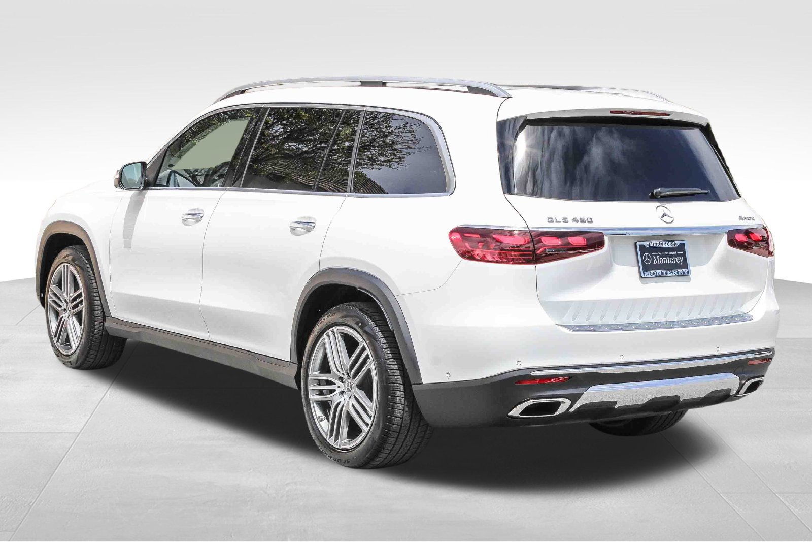 New 2026 Mercedes-Benz GLS 450 4MATIC image 6
