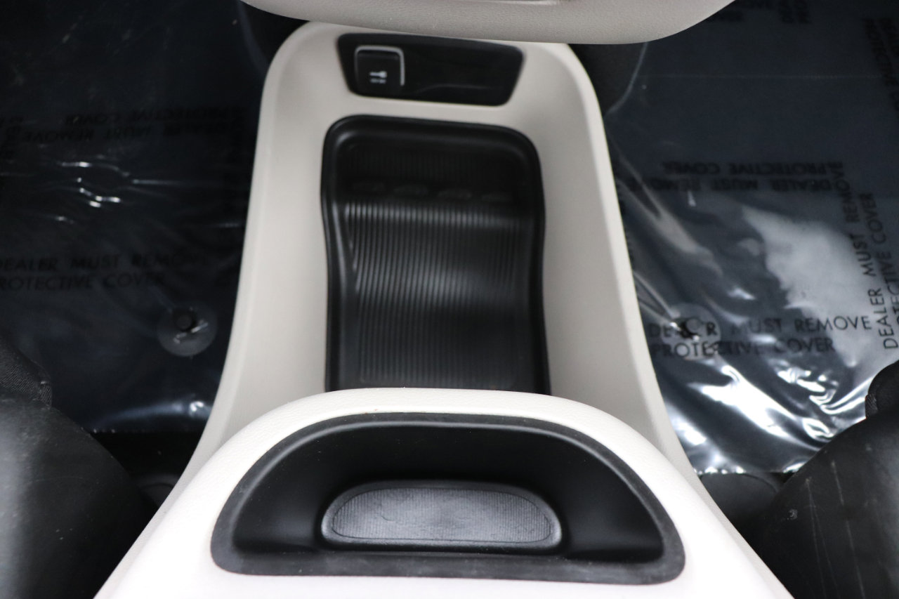 Used 2024 Chrysler Pacifica Limited image 47