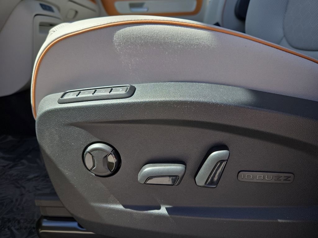 New 2025 Volkswagen ID. Buzz 1st Edition image 20