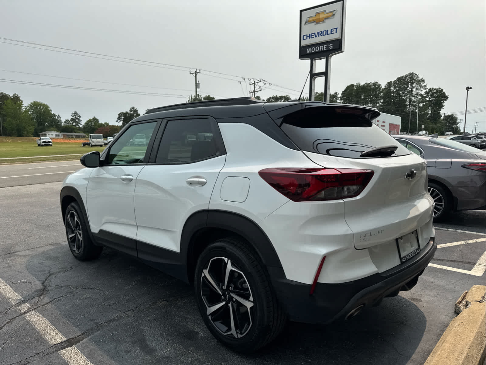 Used 2023 Chevrolet TrailBlazer RS w/ Sun and Liftgate Package AWD/4WD image 10