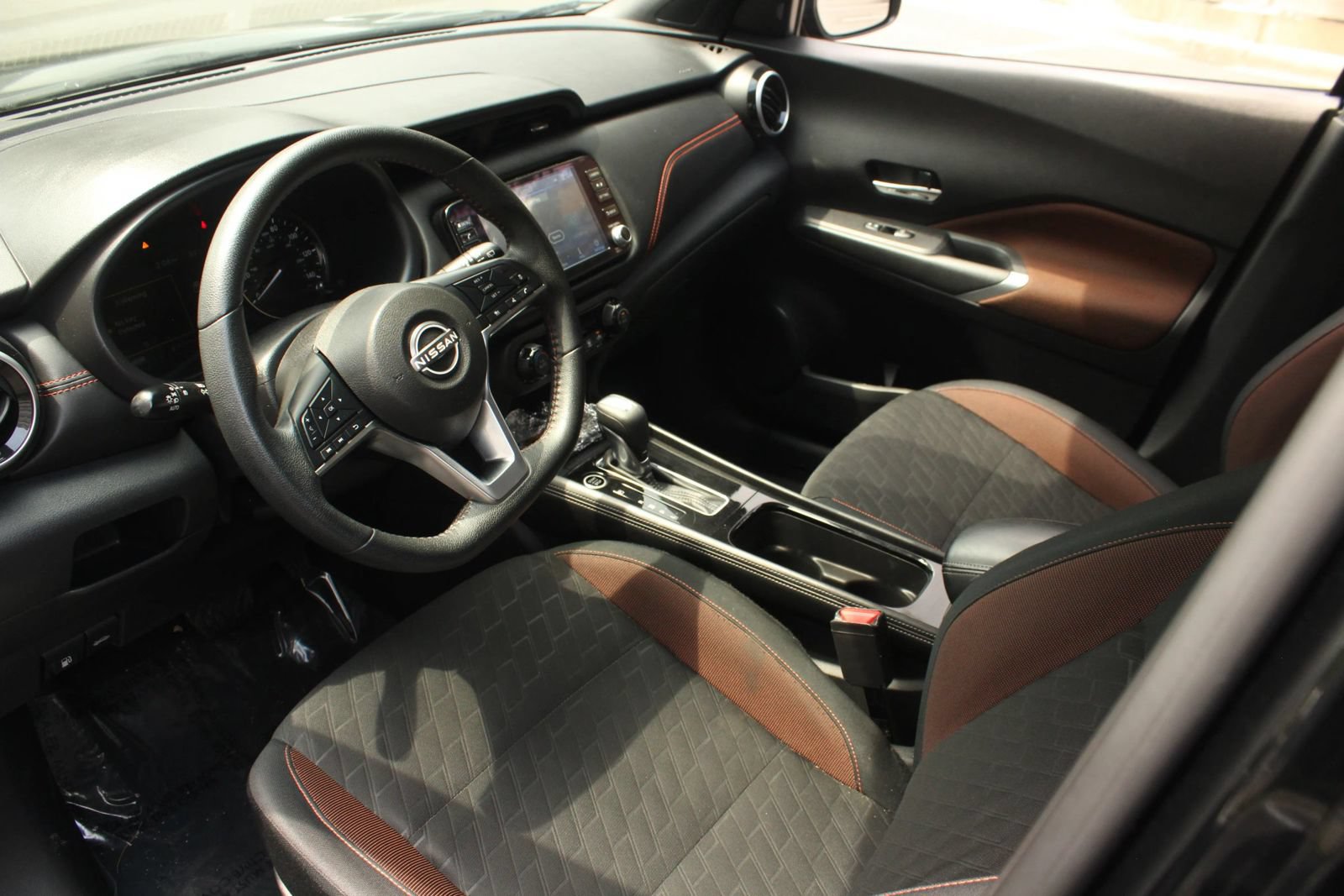 Used 2024 Nissan Kicks SR FWD image 13
