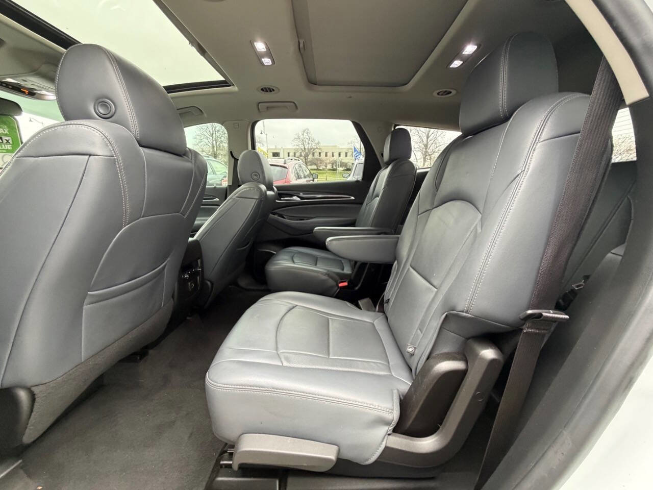 Used 2020 Buick Enclave Essence AWD/4WD image 31