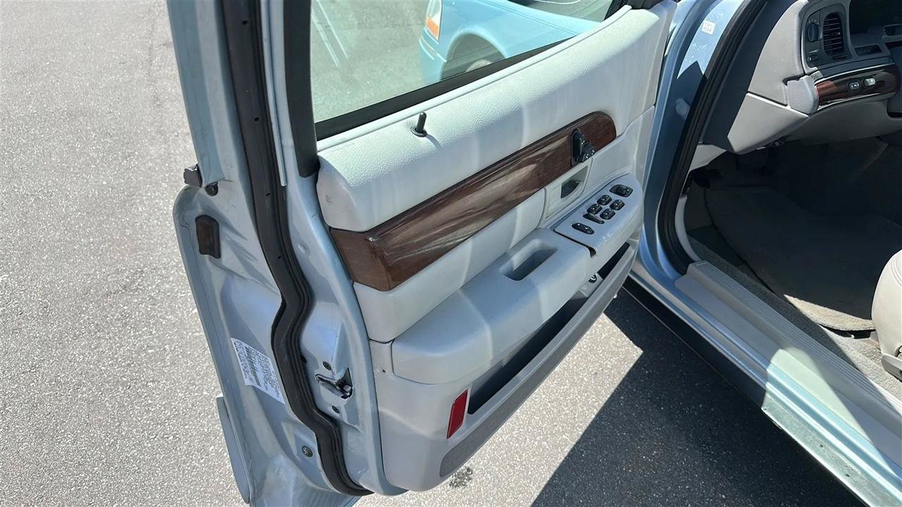 Used 2003 Mercury Grand Marquis LSE RWD image 18