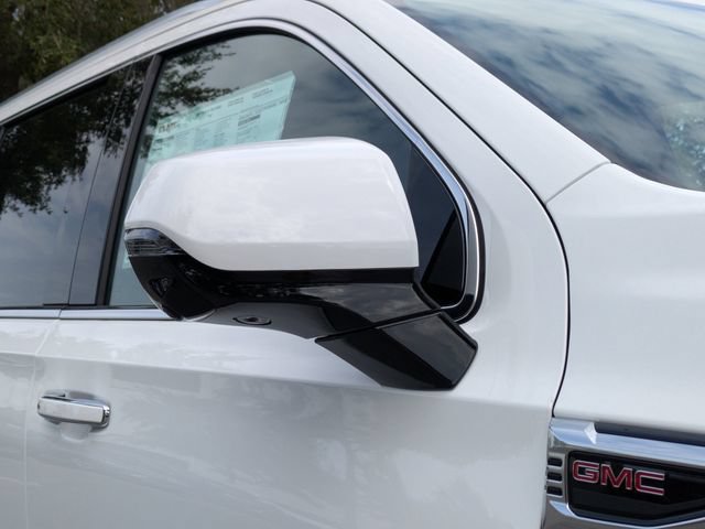 New 2026 GMC Yukon XL Denali w/ LPO, Floor Liner Package RWD image 13