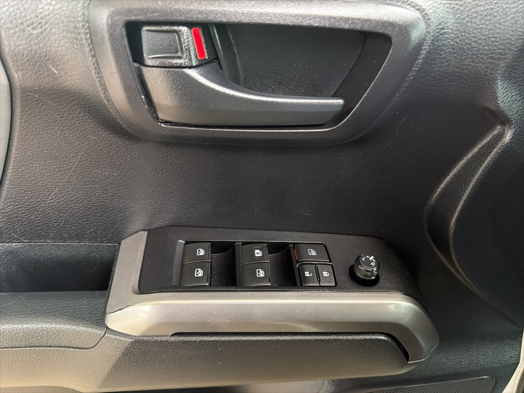 Used 2021 Toyota Tacoma SR5 w/ Technology Package AWD/4WD image 15