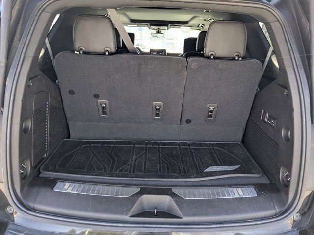 Used 2021 Chevrolet Tahoe Premier w/ Premium Package image 13