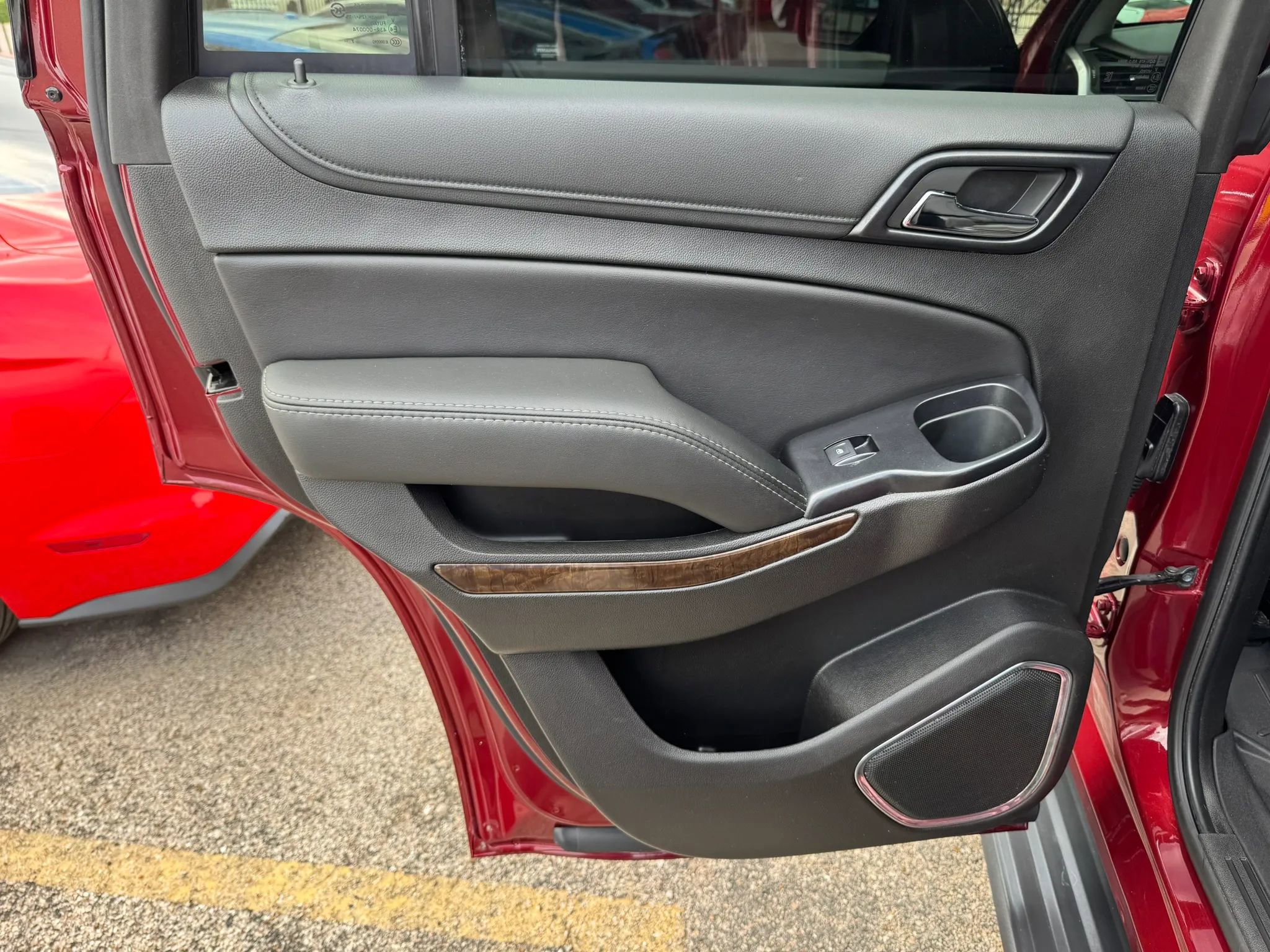 Used 2018 Chevrolet Tahoe LS RWD image 22