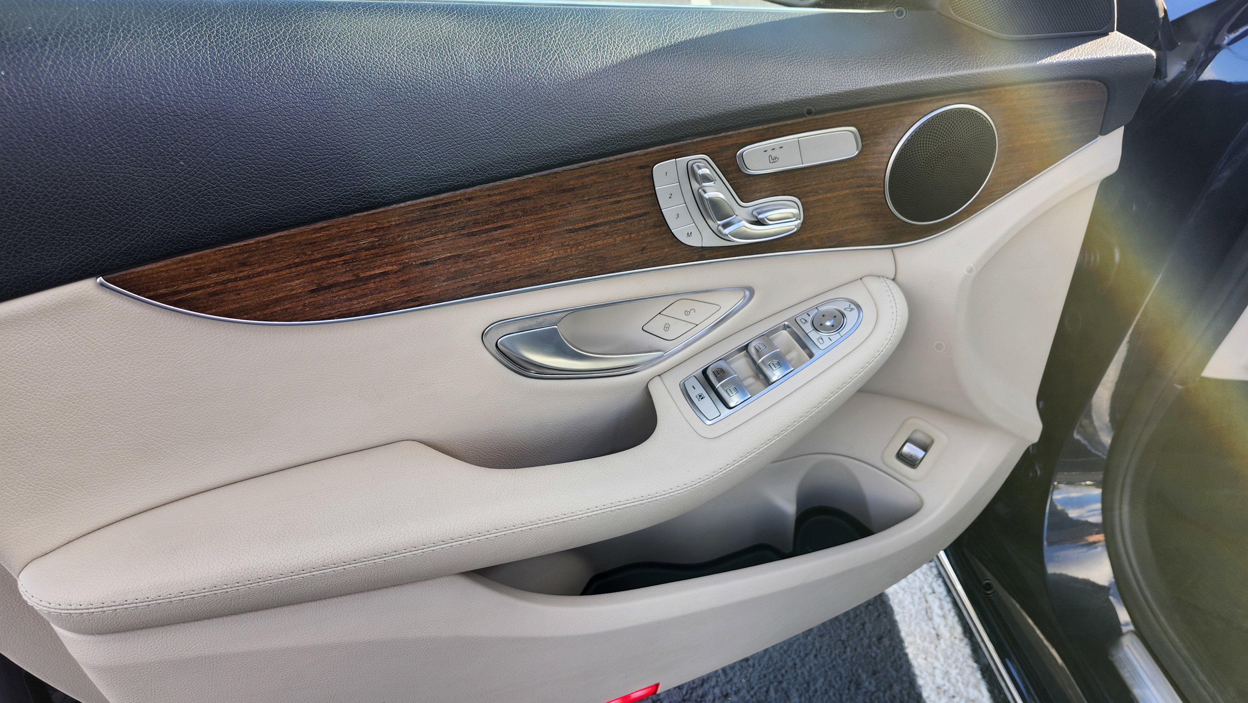 Used 2019 Mercedes-Benz C 300 4MATIC Sedan image 19