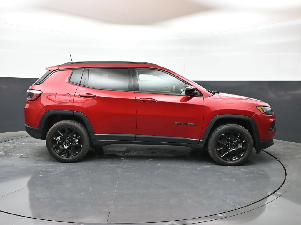 New 2026 Jeep Compass Latitude AWD/4WD image 29