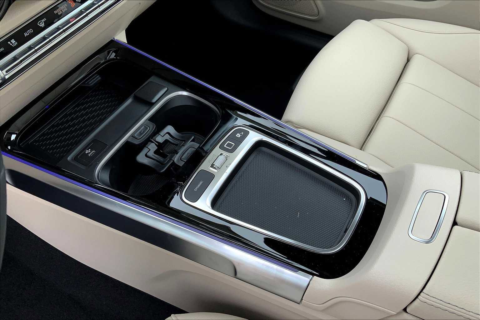New 2025 Mercedes-Benz GLB 250 4MATIC image 7