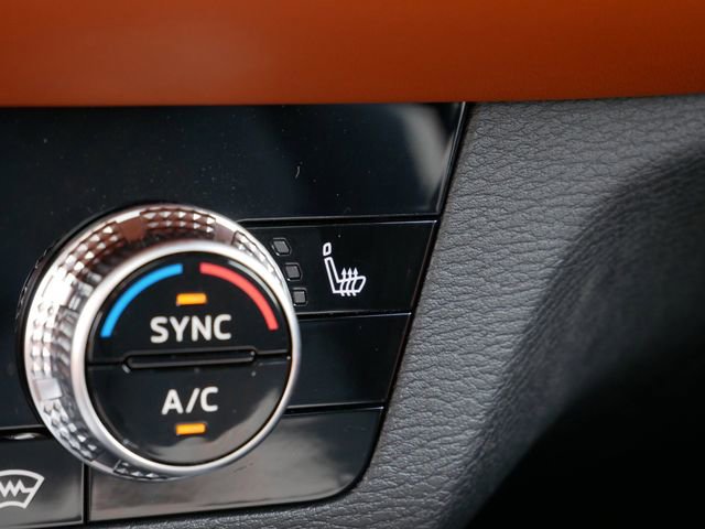 Used 2023 Mitsubishi Outlander SEL AWD/4WD image 26
