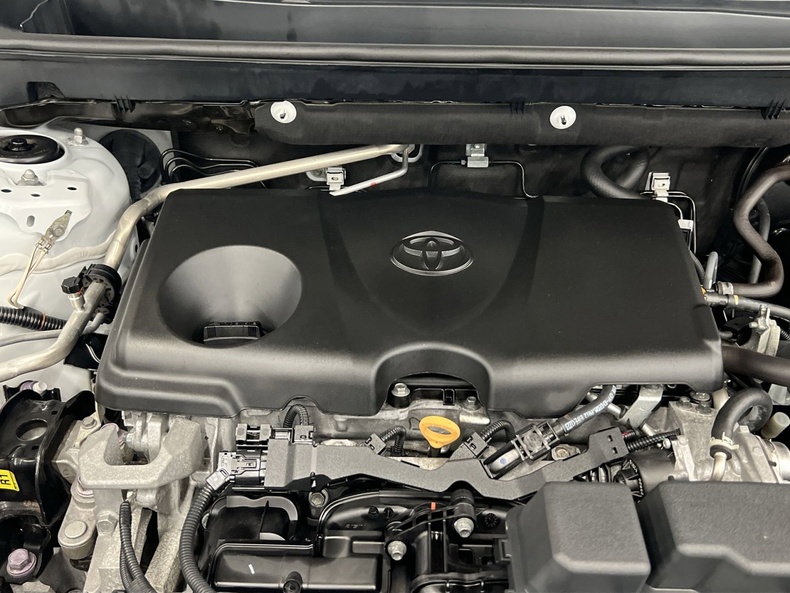 Used 2022 Toyota RAV4 LE image 25