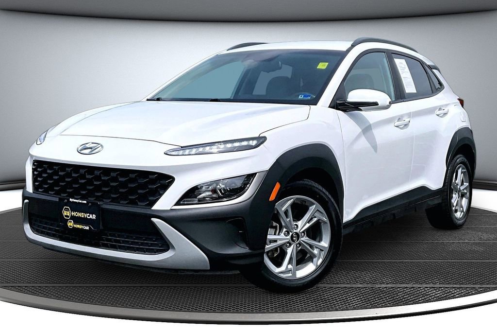 Used 2023 Hyundai Kona SEL AWD/4WD image 3