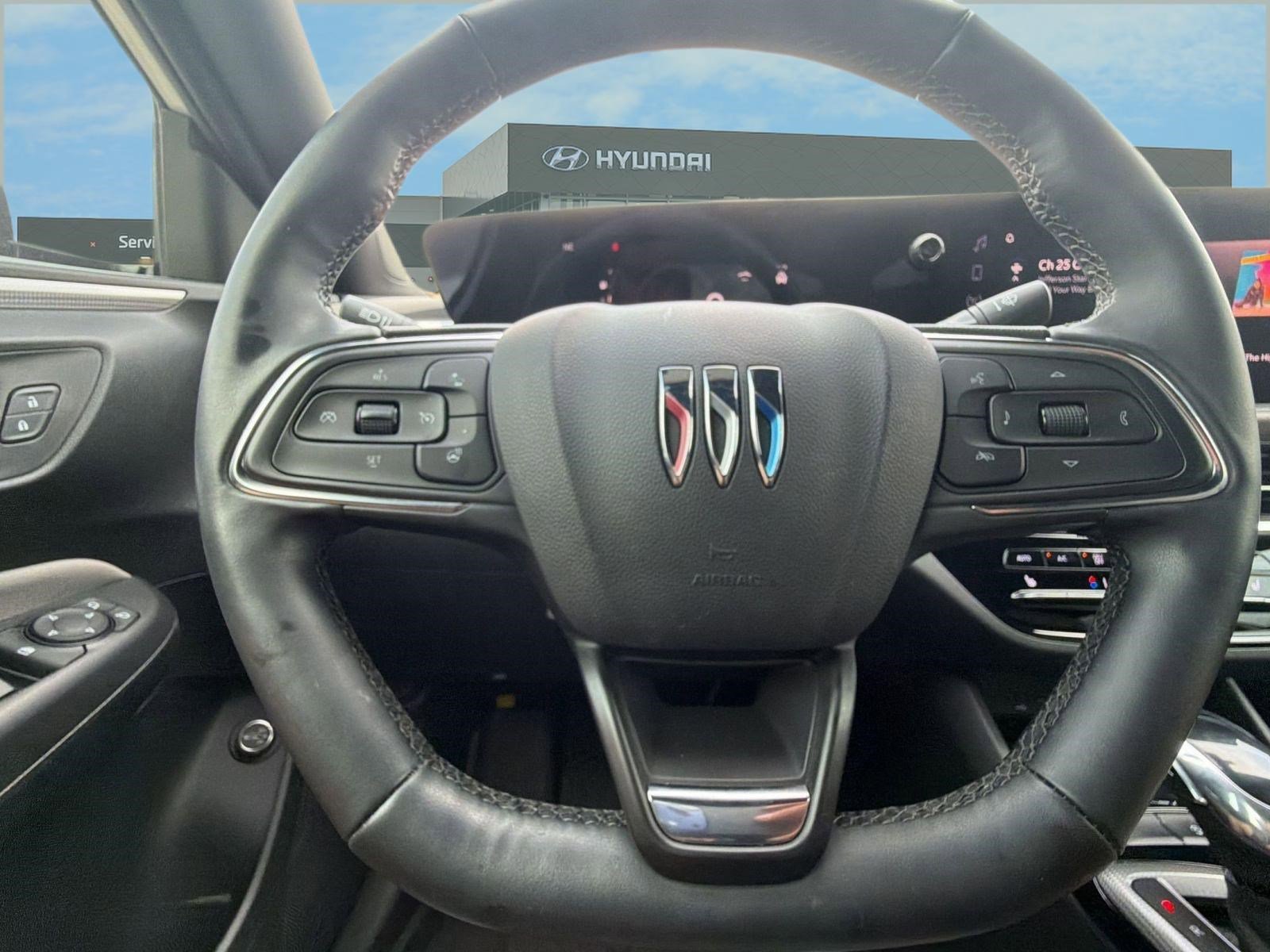 Used 2025 Buick Envista Avenir image 15