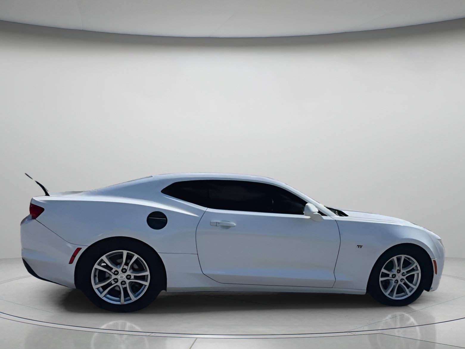 Used 2020 Chevrolet Camaro LS image 31