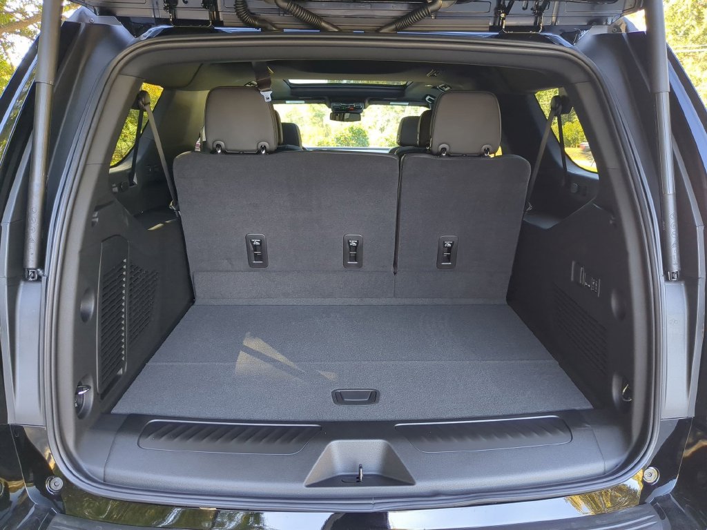 New 2027 Chevrolet Suburban LT w/ Comfort Package AWD/4WD image 36