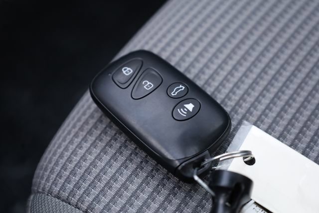 Used 2022 Toyota Highlander LE image 32