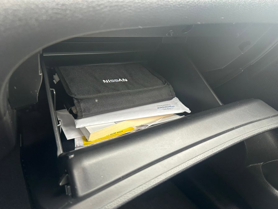 Used 2018 Nissan Rogue S image 23