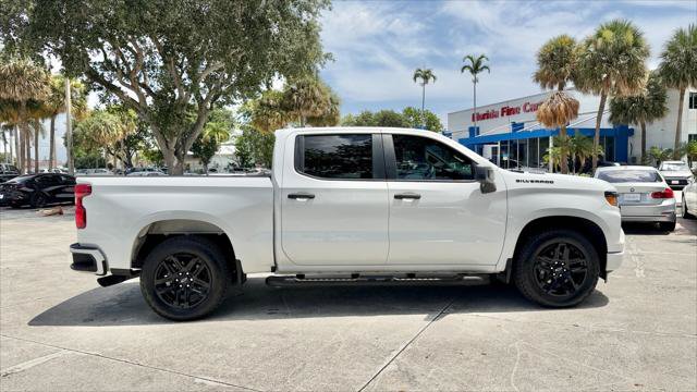Used 2025 Chevrolet Silverado 1500 Custom w/ Turbomax Blackout Package RWD image 11