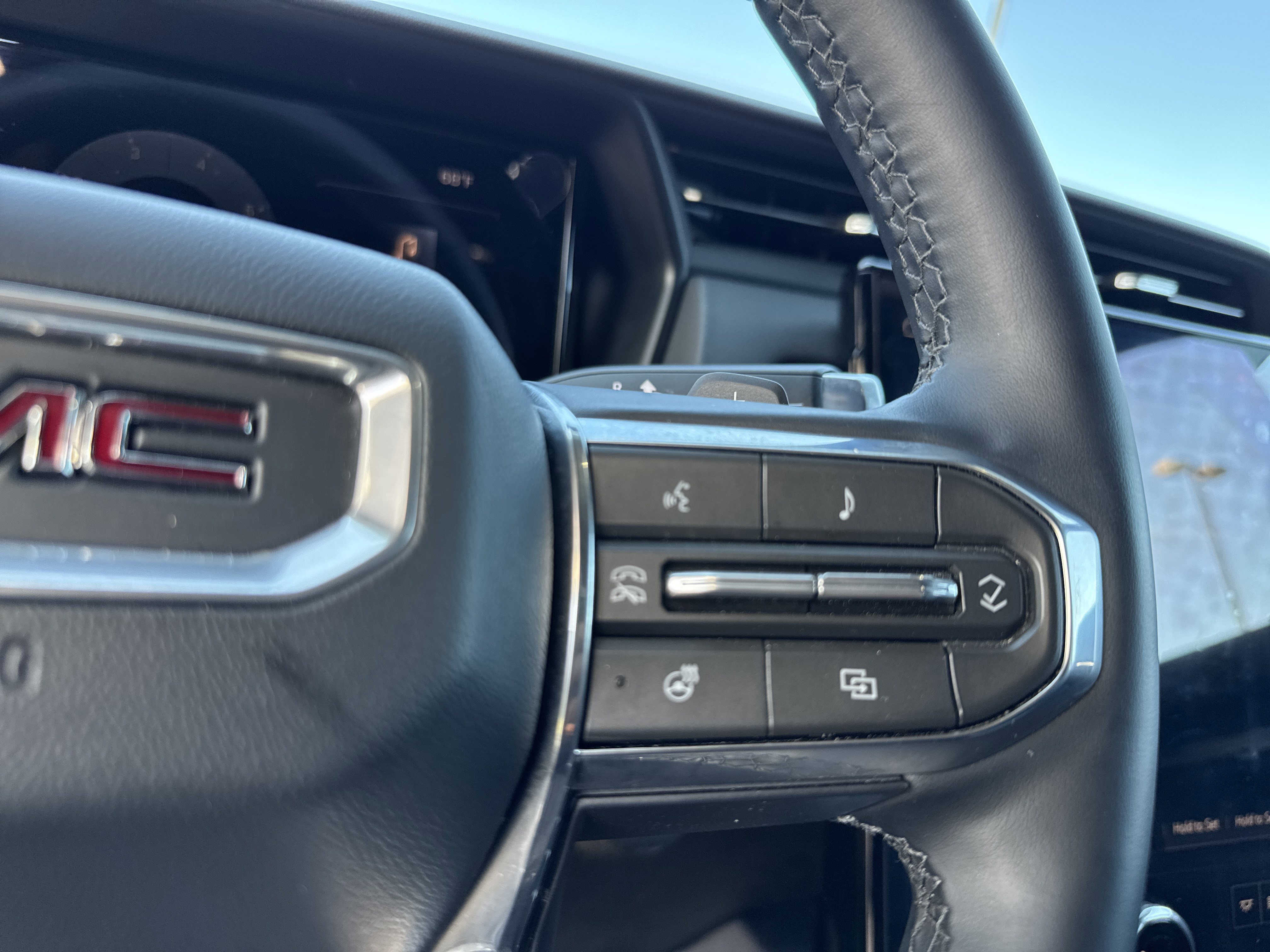 Used 2026 GMC Terrain Elevation w/ Elevation Premium Package FWD image 20