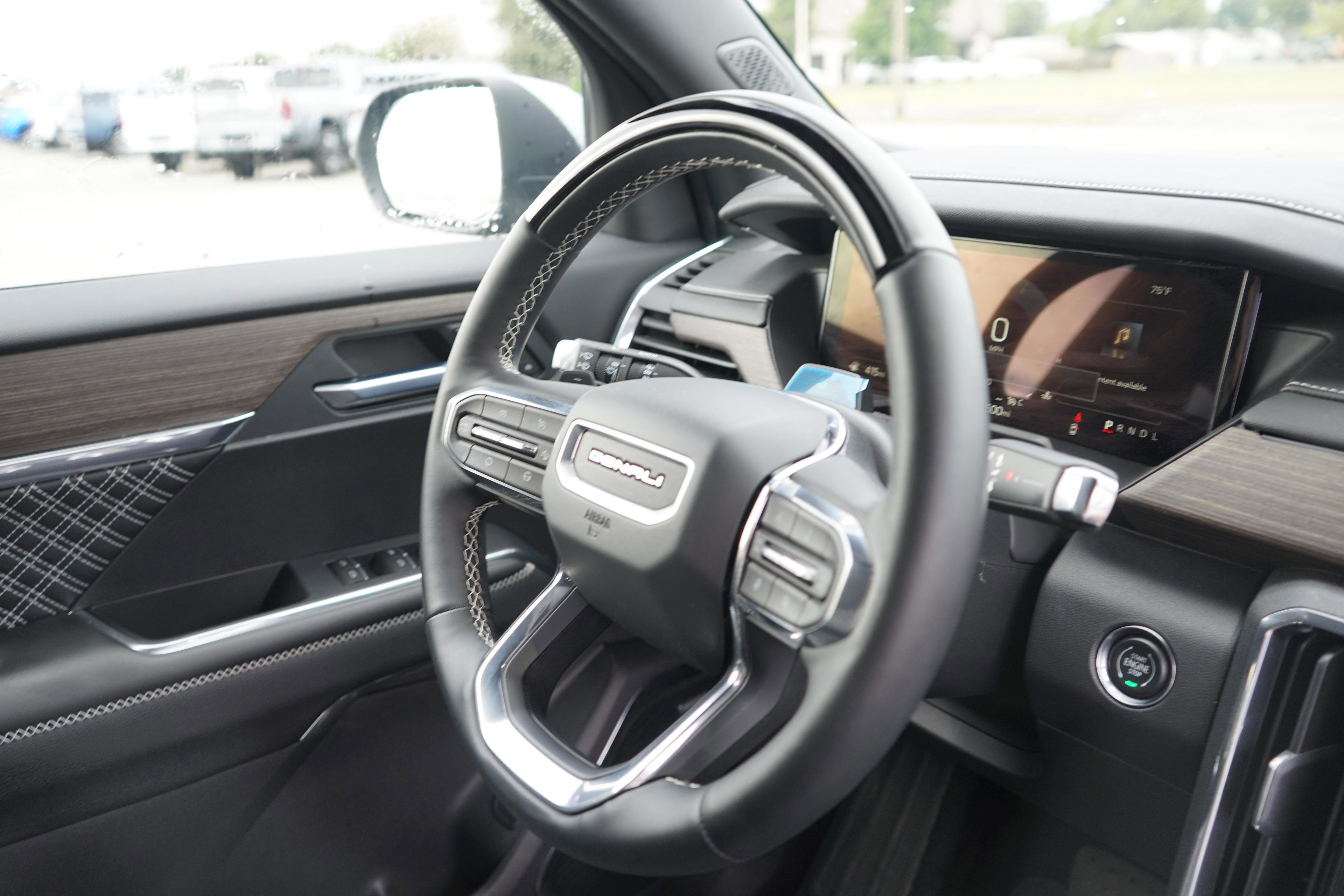 New 2025 GMC Acadia Denali w/ Super Cruise Package image 25