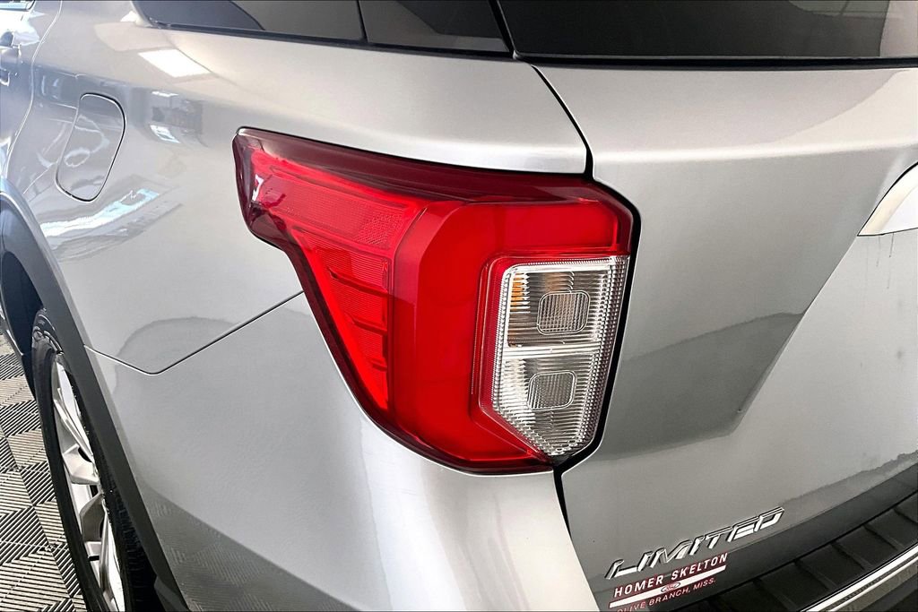 Used 2024 Ford Explorer Limited image 29