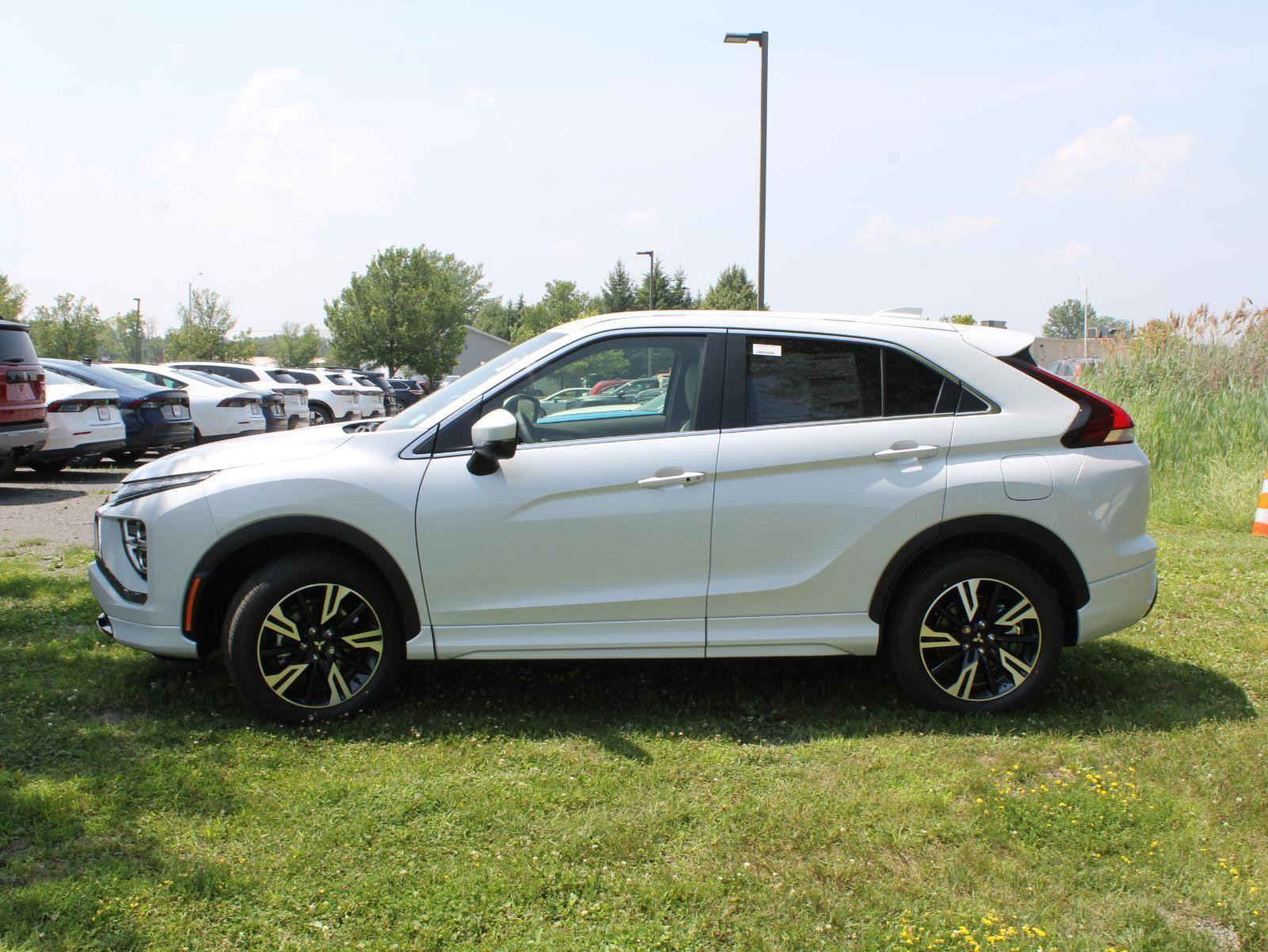 New 2025 Mitsubishi Eclipse Cross SEL image 6