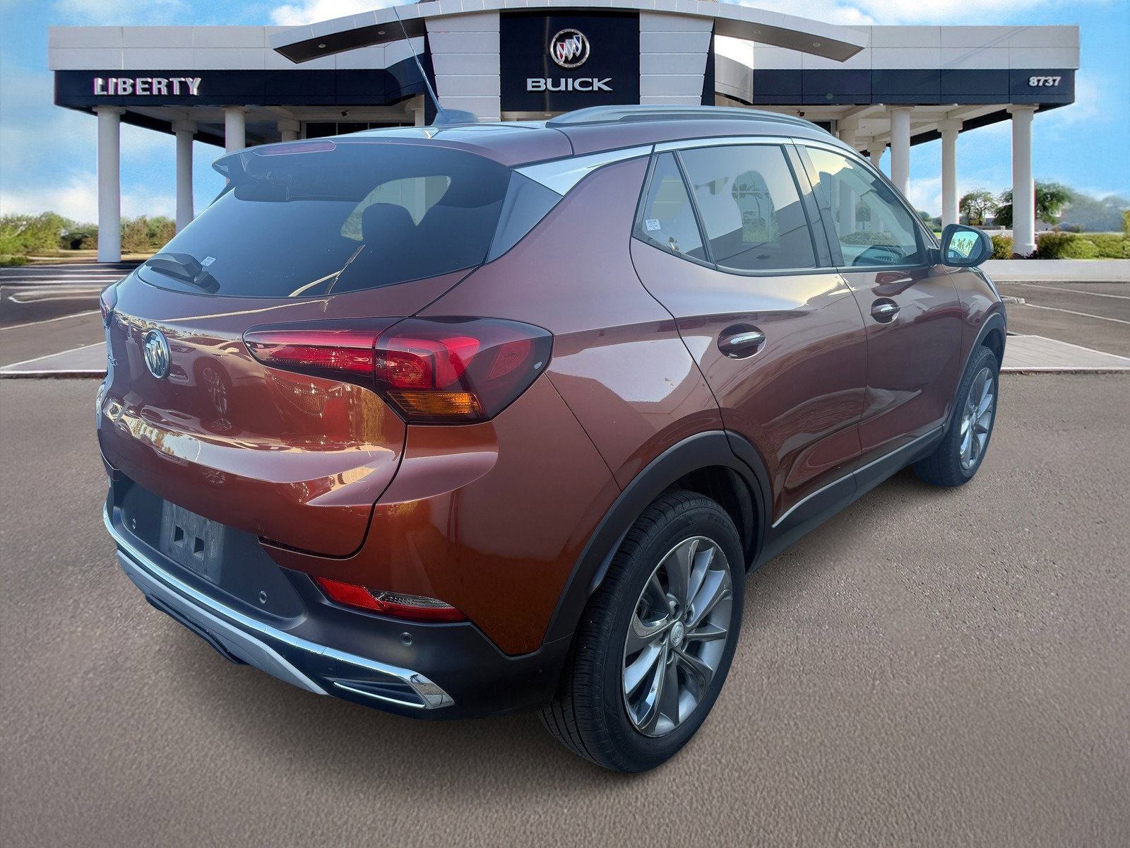 Used 2021 Buick Encore GX Essence w/ Advanced Technology Package image 2