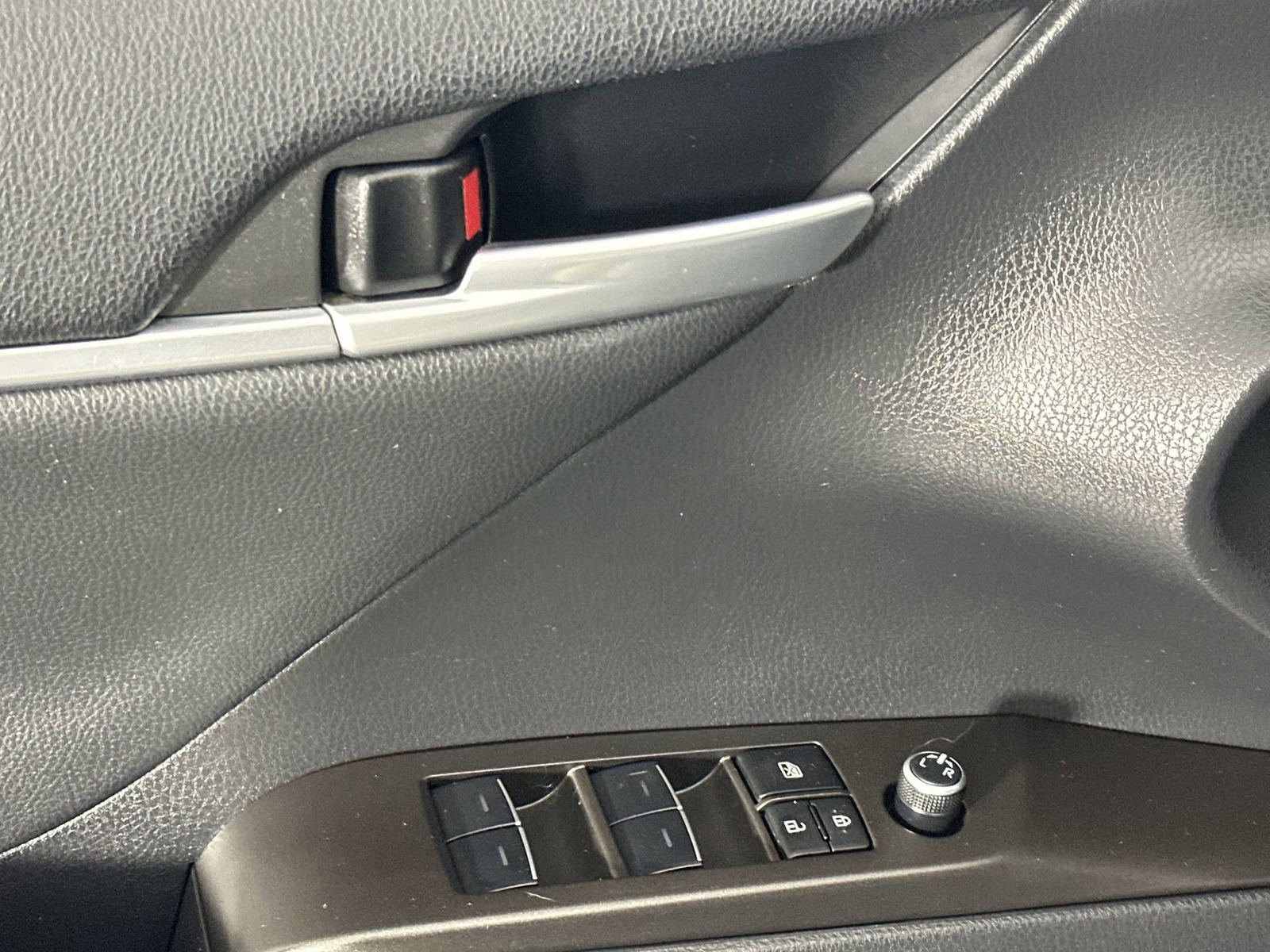 Used 2023 Toyota Camry XSE w/ Navigation Package image 17