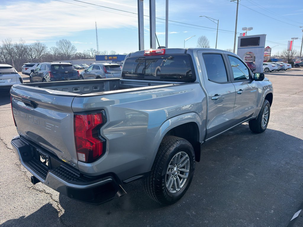 Used 2024 Chevrolet Colorado LT w/ LT Convenience Package II image 4