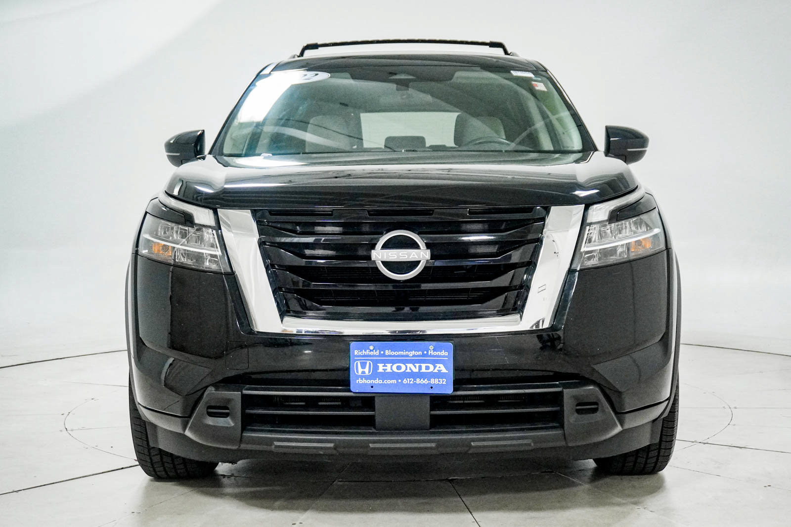 Used 2022 Nissan Pathfinder SV AWD/4WD image 15